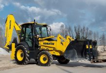Komatsu WB93R-8 Backhoe Loader: peak performance in compact size