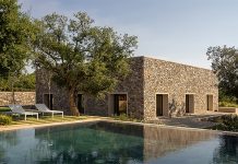 Squared stone: The “Casa de Piedra” by Tuñón Arquitectos