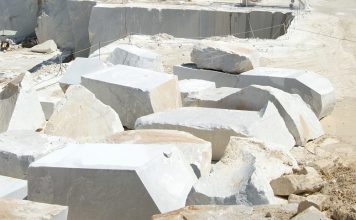 Presidente di Egitto sollecita l’agevolazione delle procedure di appalto per l’acquisizione di unità complesse industriali