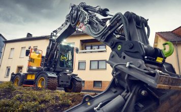 Azione con un solo movimento – Volvo CE presenta la nuova generazione di escavatori gommati EWR150 ed EWR170 a raggio corto