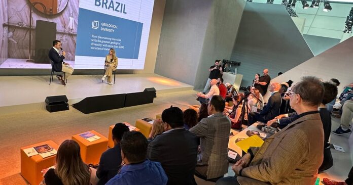 Palestra Marmomac Itália realizada em 2024 (Foto Karina Porto-Firme)