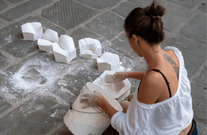 cart-creativi-in-dialogo-120-artisti-nel-centro-storico-di-carrara-27132-1783964927593