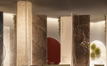 Marmomac 2026: L’installazione “Pantheon” celebra il 60° anniversario della fiera con 60 pietre naturali da tutto il mondo